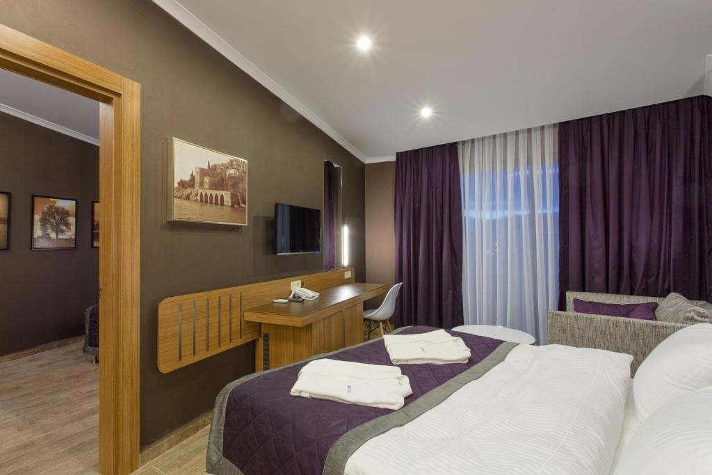 Изглед от MICHELL HOTEL – ADULTS ONLY (+16)