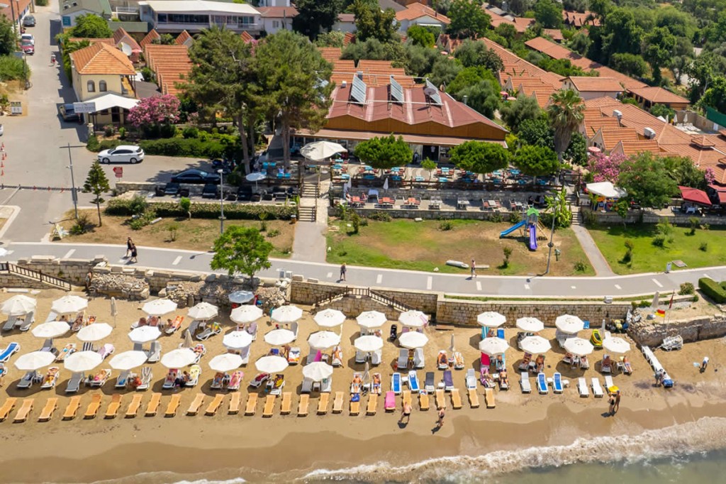 CLOVER MAGIC ALTINKUM PARK SIDE HOTEL
