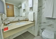 CRYSTAL CLUB WORLD OF COLOURS RESORT & SPA