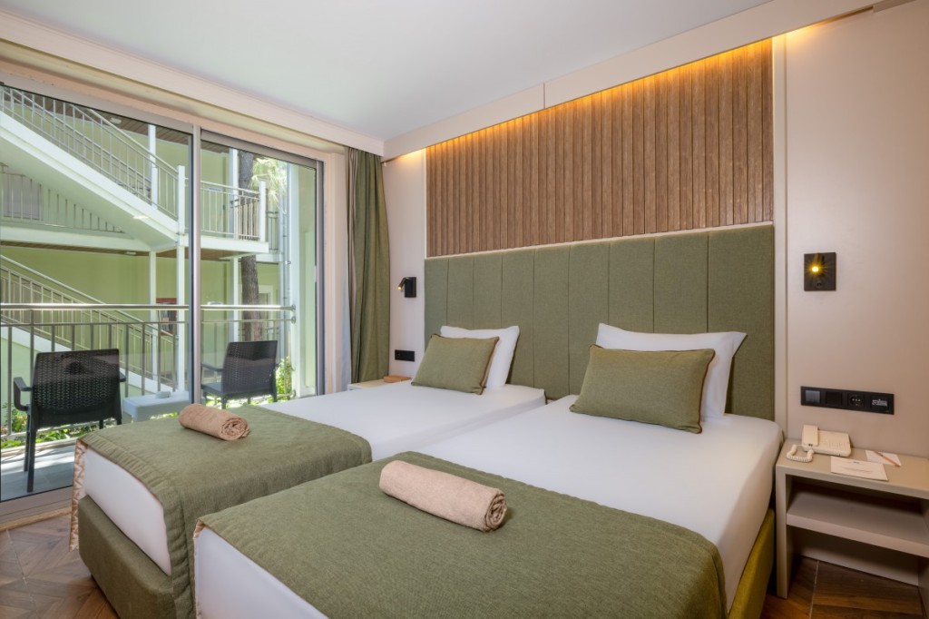 CRYSTAL FLORA BEACH RESORT