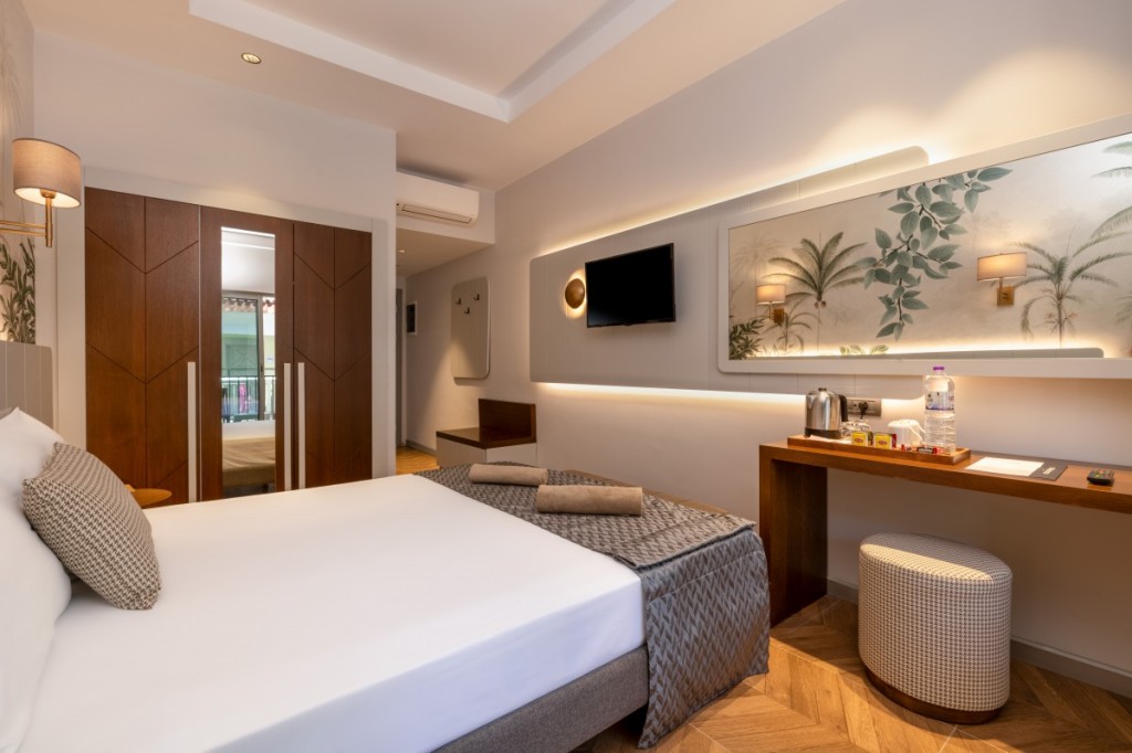 CRYSTAL FLORA BEACH RESORT