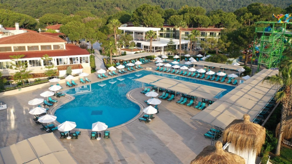 CRYSTAL FLORA BEACH RESORT