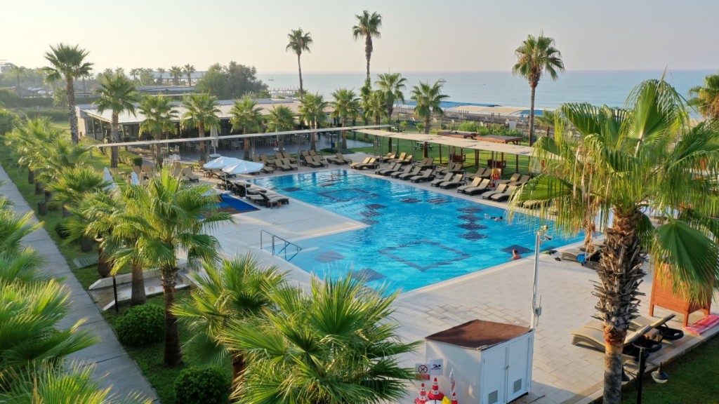 CRYSTAL BOUTIQUE BEACH RESORT