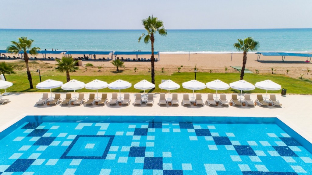 CRYSTAL BOUTIQUE BEACH RESORT