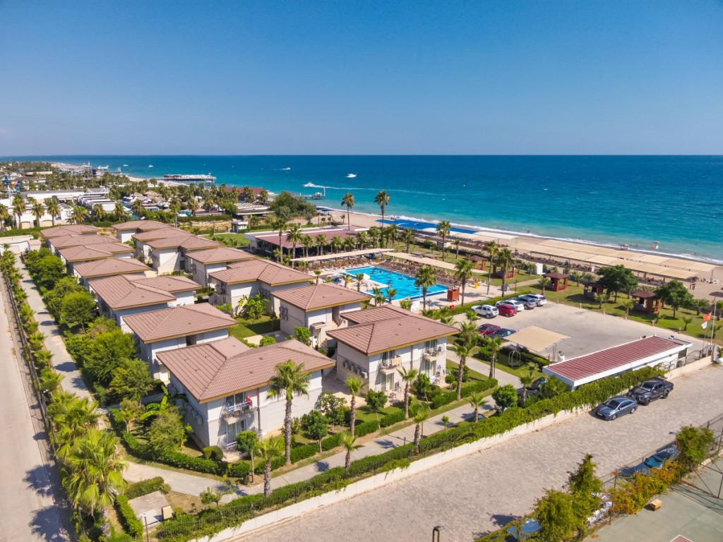 CRYSTAL BOUTIQUE BEACH RESORT