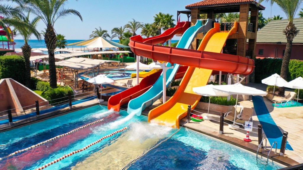 CRYSTAL FAMILY RESORT & SPA