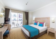CRYSTAL FAMILY RESORT & SPA
