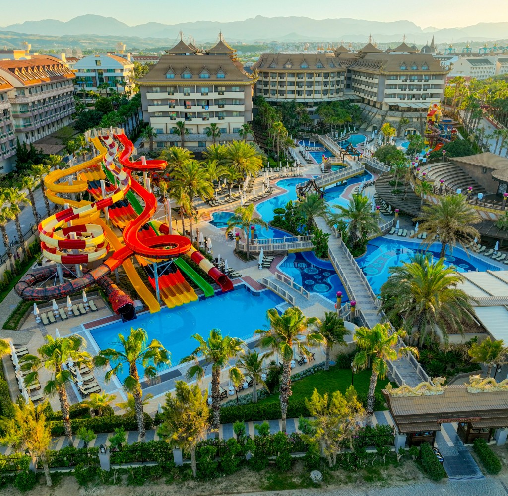 ROYAL DRAGON HOTEL