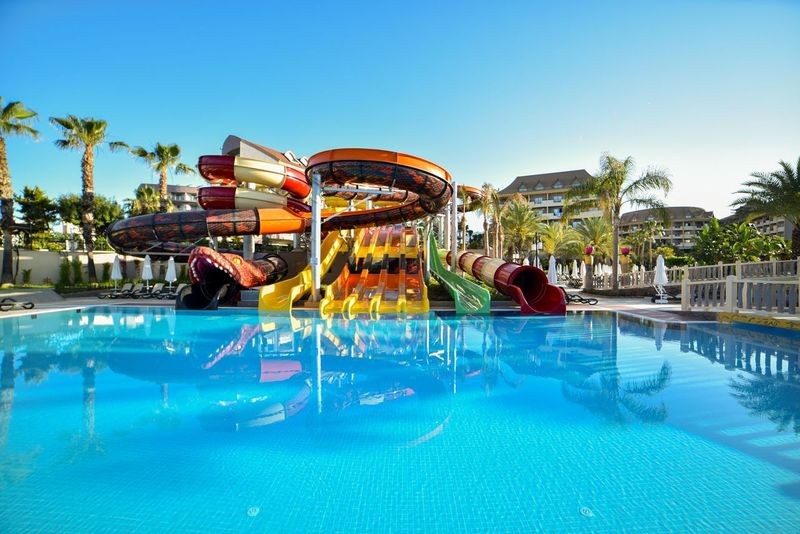 ROYAL DRAGON HOTEL