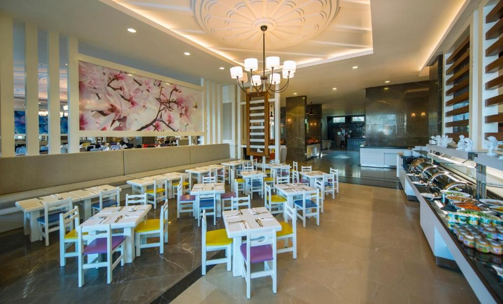 PORT NATURE LUXURY RESORT HOTEL & SPA