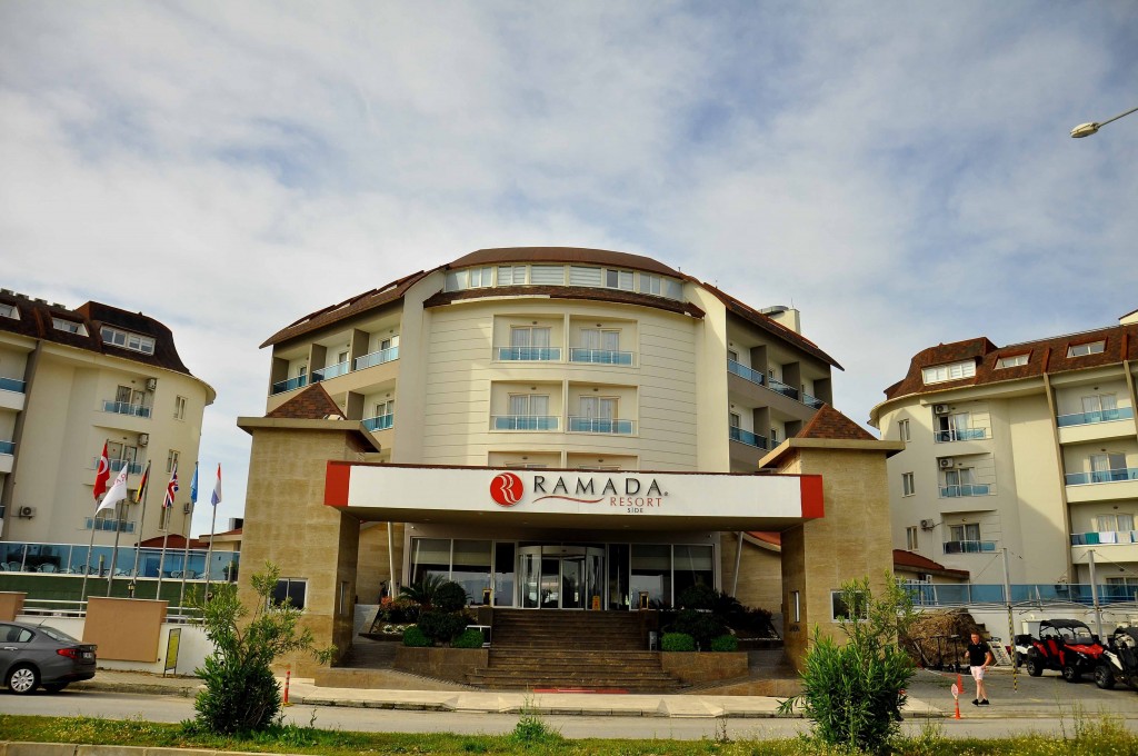 RAMADA RESORT BY WYNDHAM SIDE