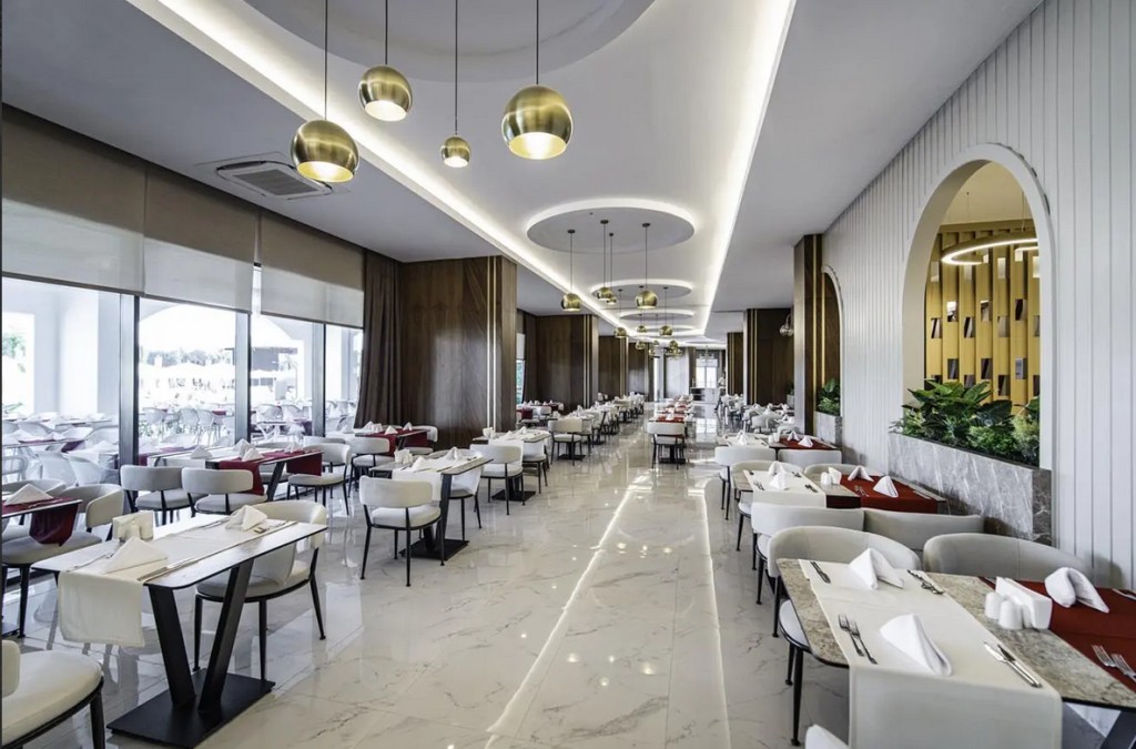 SIDE MOON PALACE HOTEL
