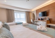 SIDE MOON PALACE HOTEL