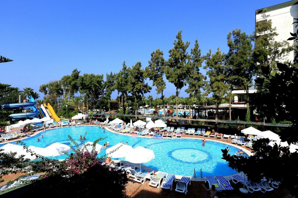 HOLIDAY PARK RESORT