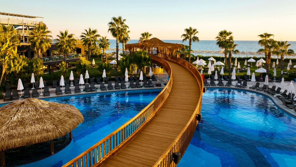 TUI BLUE SHERWOOD BELEK