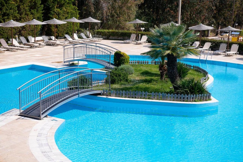 ALEXANDROS PALACE HOTEL & SUITES