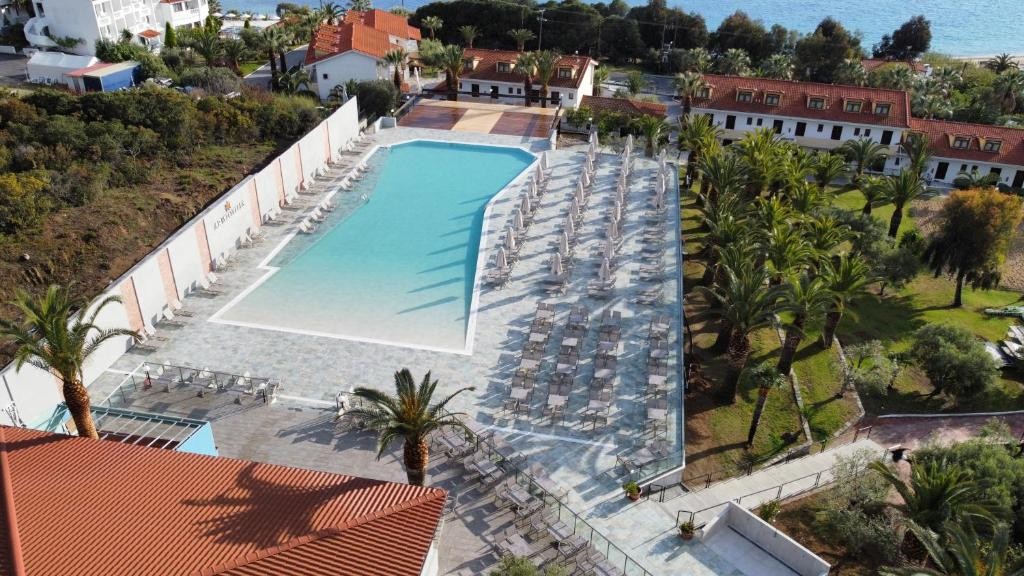 ARISTOTELES HOLIDAY RESORT & SPA