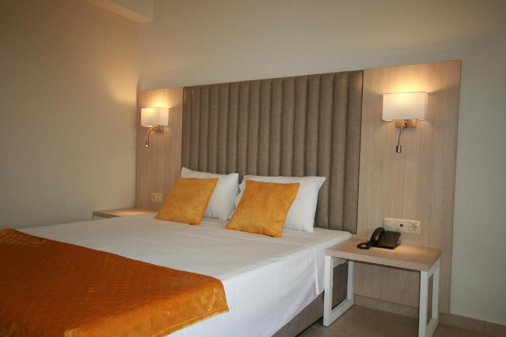 ARISTOTELES HOLIDAY RESORT & SPA