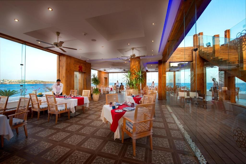POSH CLUB SUNRISE ARABIAN BEACH RESORT