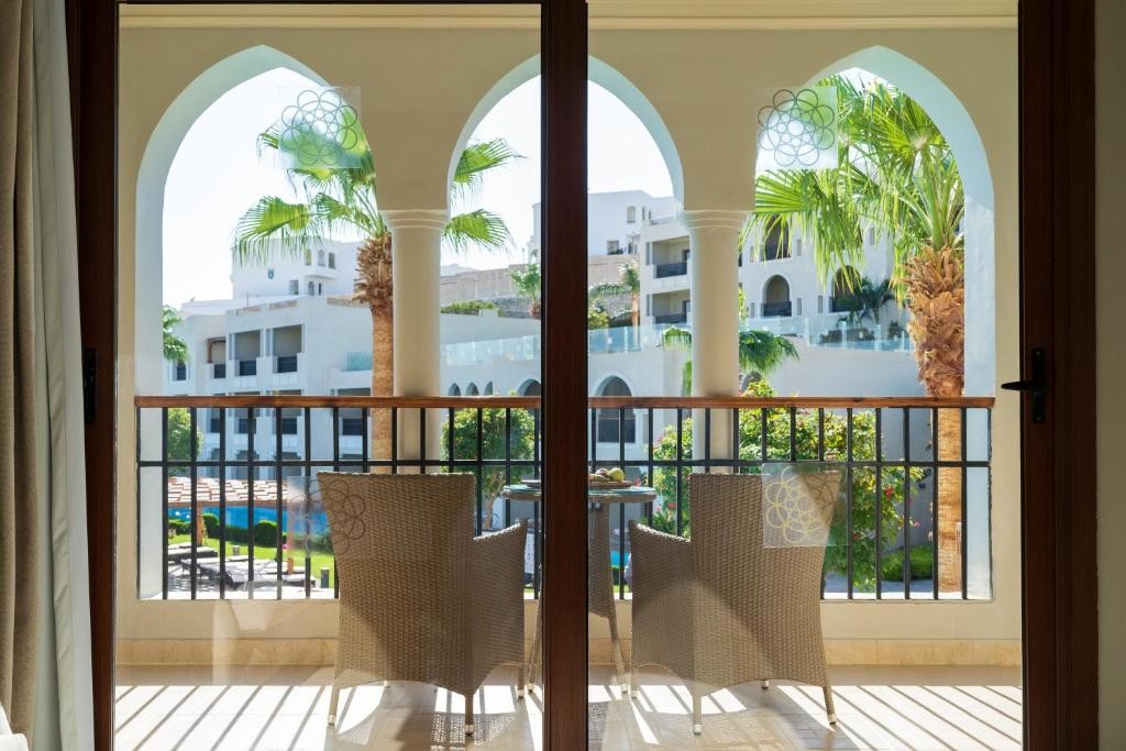 POSH CLUB SUNRISE ARABIAN BEACH RESORT