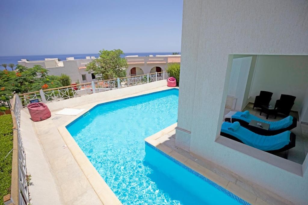 POSH CLUB SUNRISE MONTEMARE RESORT