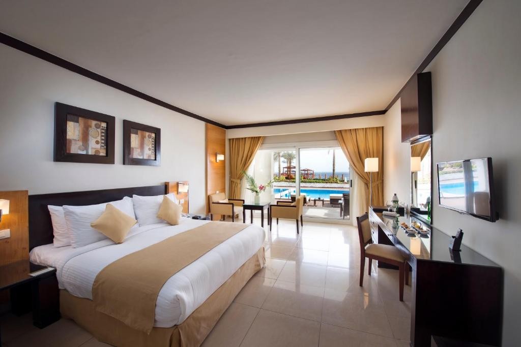 POSH CLUB SUNRISE MONTEMARE RESORT