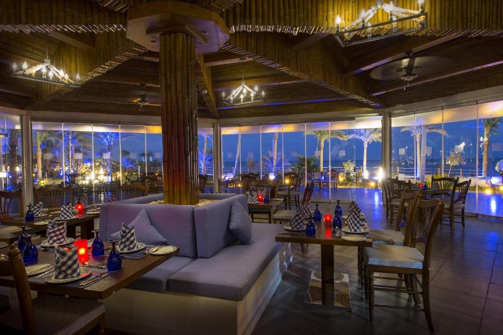 POSH CLUB SUNRISE MONTEMARE RESORT