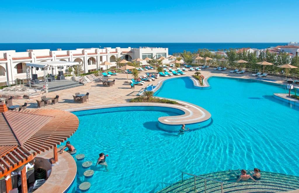 POSH CLUB SUNRISE MONTEMARE RESORT