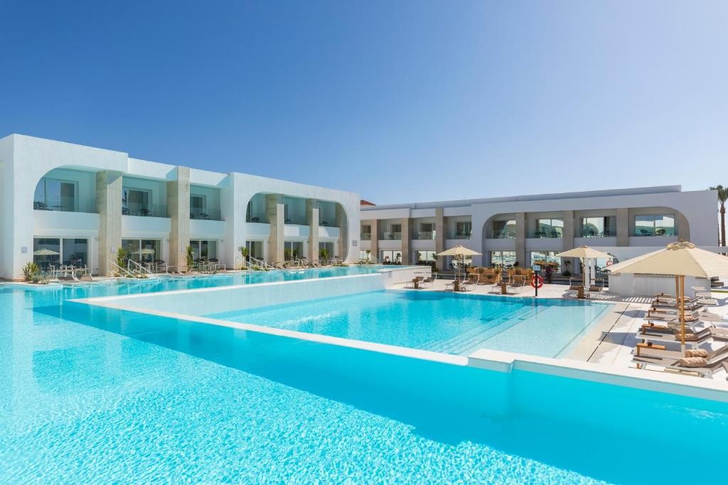 POSH CLUB SUNRISE WHITE HILLS RESORT SHARM EL SHEIKH