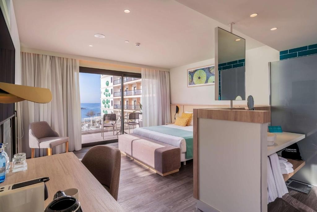 ALUA SOUL PALMA (ADULTS ONLY 16+)