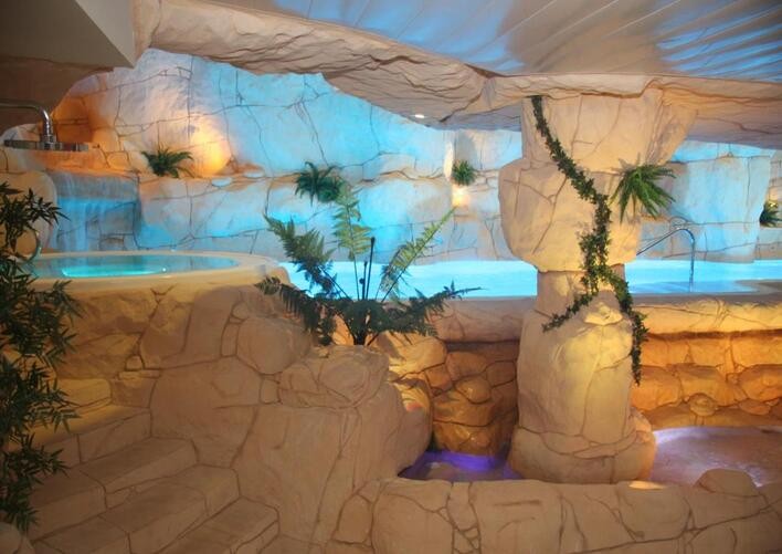 Beverly Park And Spa
