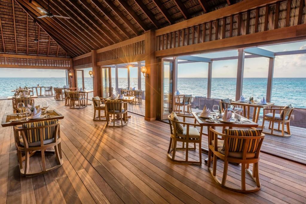 HURAWALHI RESORT MALDIVES