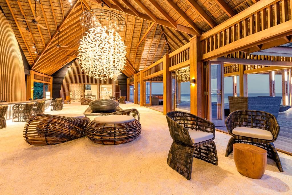 HURAWALHI RESORT MALDIVES
