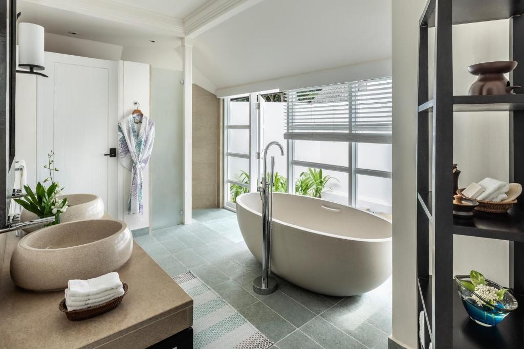FOUR SEASONS KUDA HURAA