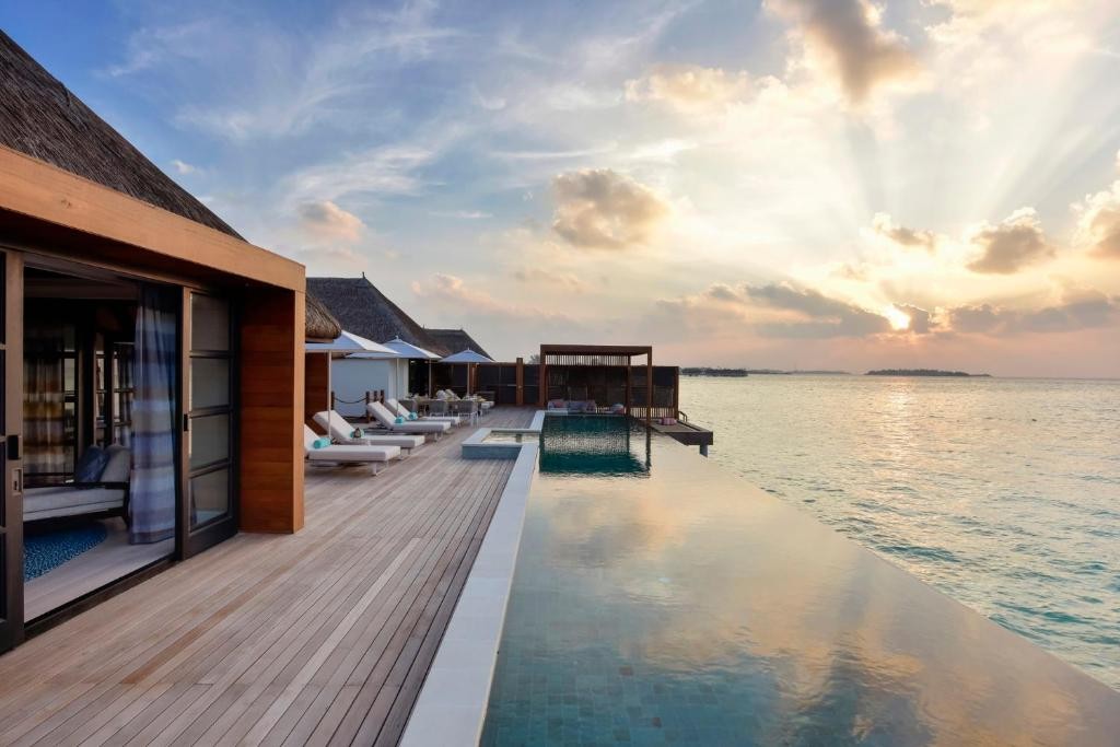 FOUR SEASONS KUDA HURAA