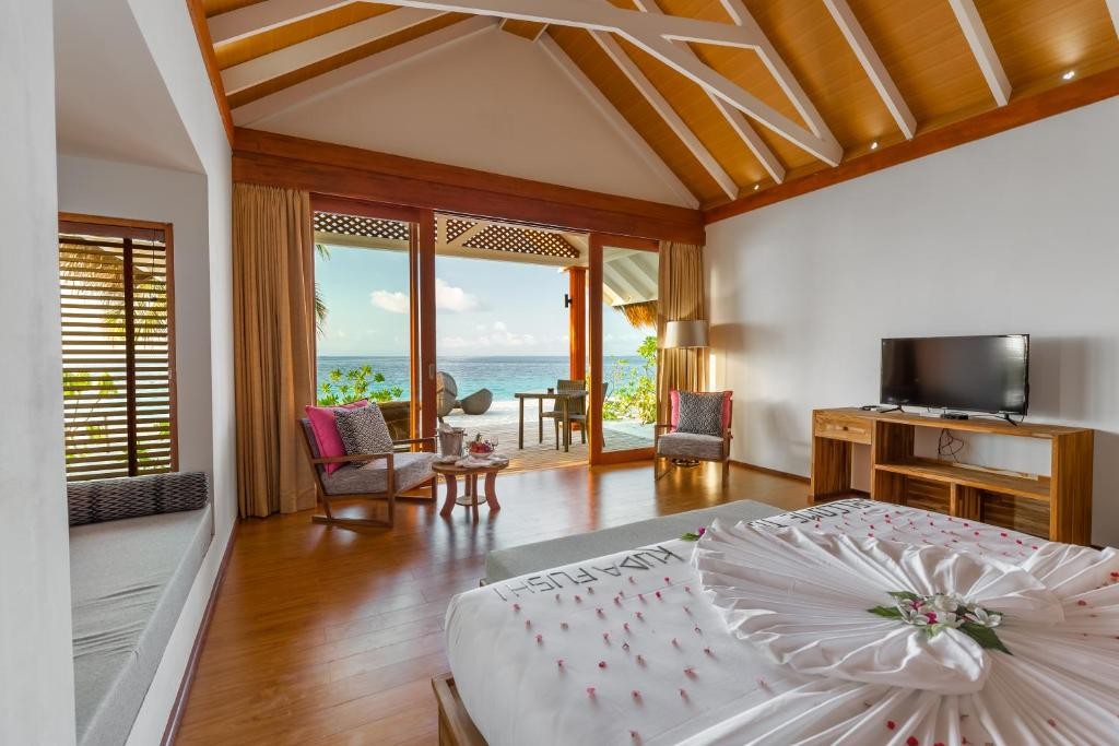 KUDAFUSHI RESORT & SPA