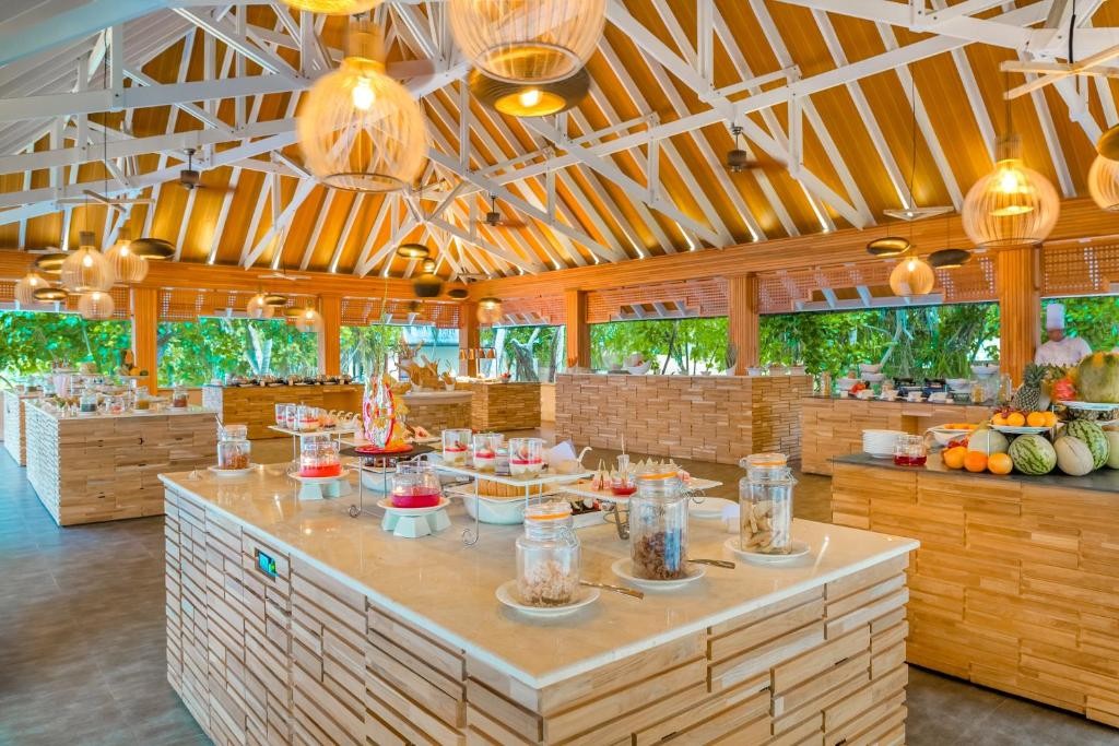 KUDAFUSHI RESORT & SPA