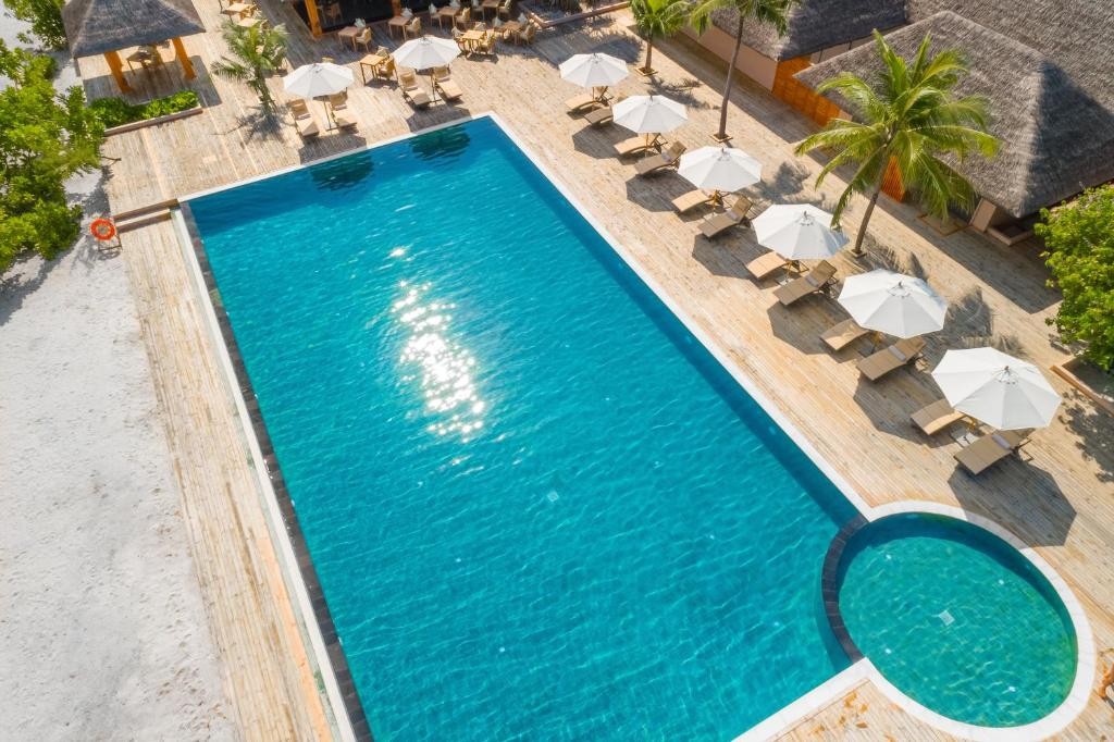 KUDAFUSHI RESORT & SPA