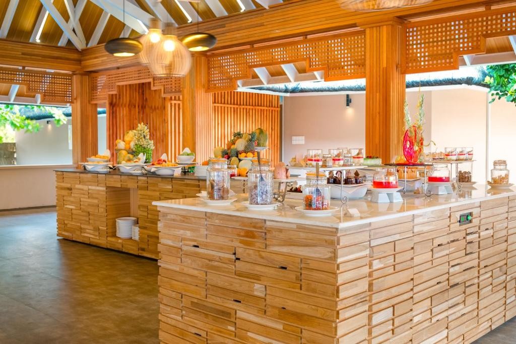KUDAFUSHI RESORT & SPA