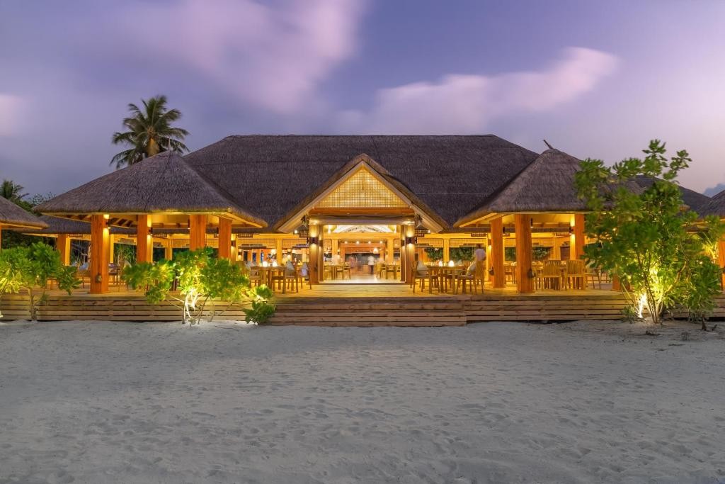 KUDAFUSHI RESORT & SPA