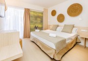 Alondra Hotel