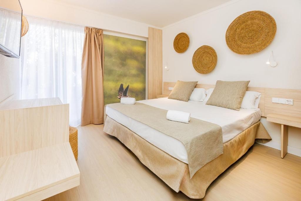 Alondra Hotel