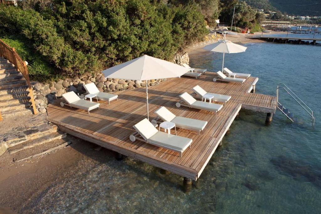 DOUBLETREE BY HILTON ISIL CLUB RESORT