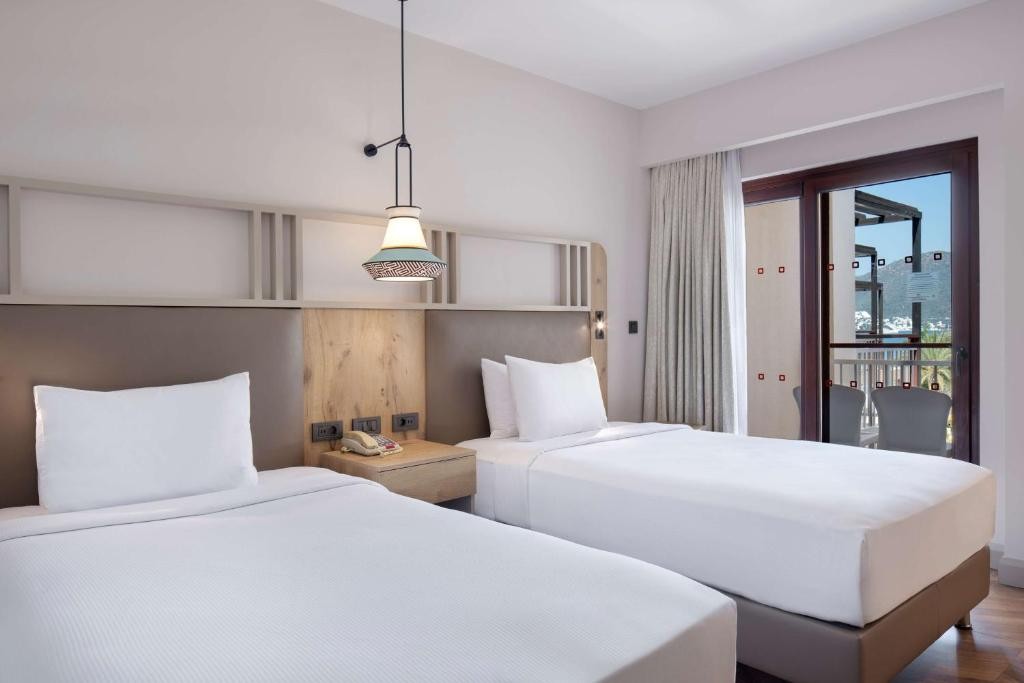 DOUBLETREE BY HILTON ISIL CLUB RESORT