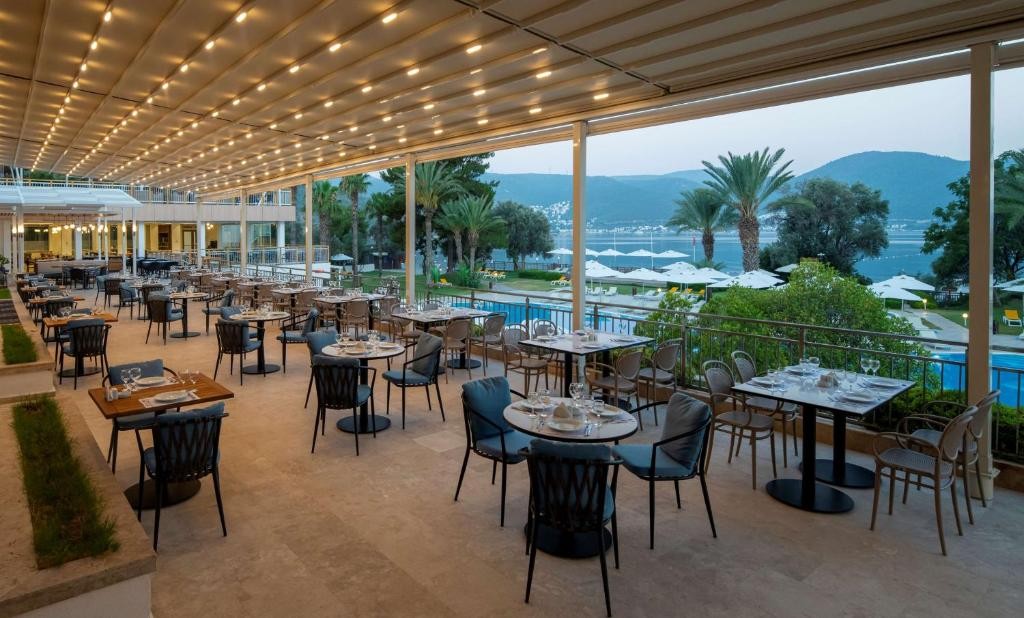 DOUBLETREE BY HILTON ISIL CLUB RESORT