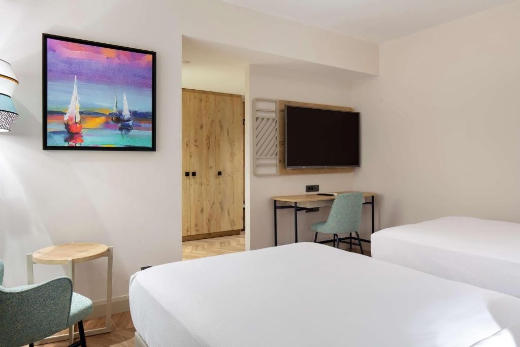 DOUBLETREE BY HILTON ISIL CLUB RESORT