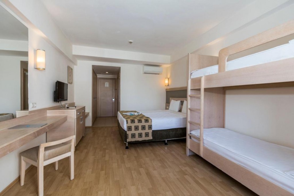 SIDE BREEZE HOTEL