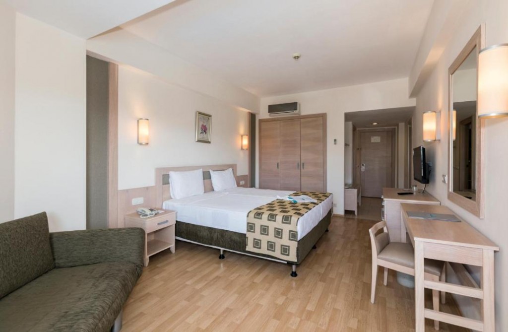 SIDE BREEZE HOTEL