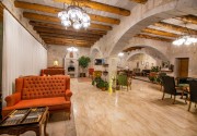 HERA CAVE SUITES