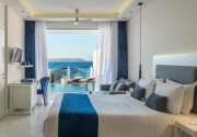 Knossos Beach Bungalows & Suites